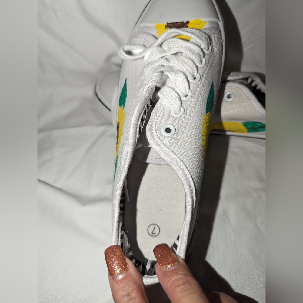 Canvas designed sneakers